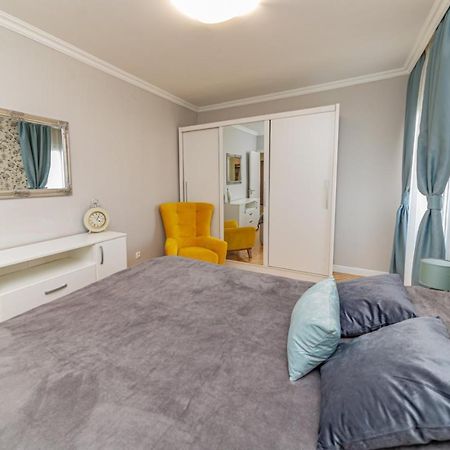 City Center De Lux Apartment บาร์ ภายนอก รูปภาพ