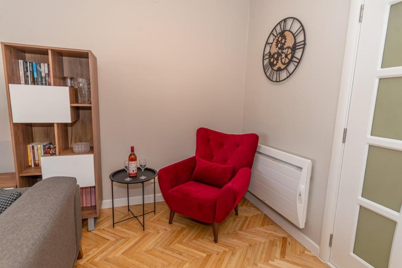 City Center De Lux Apartment บาร์ ภายนอก รูปภาพ