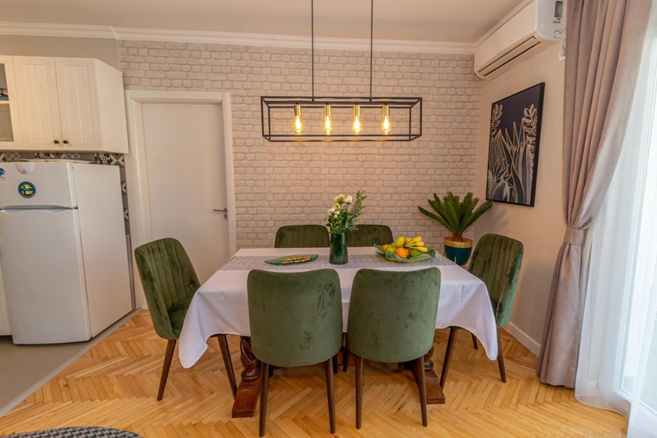 City Center De Lux Apartment บาร์ ภายนอก รูปภาพ