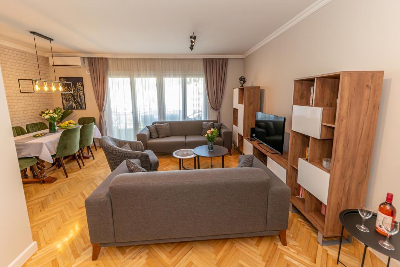 City Center De Lux Apartment บาร์ ภายนอก รูปภาพ